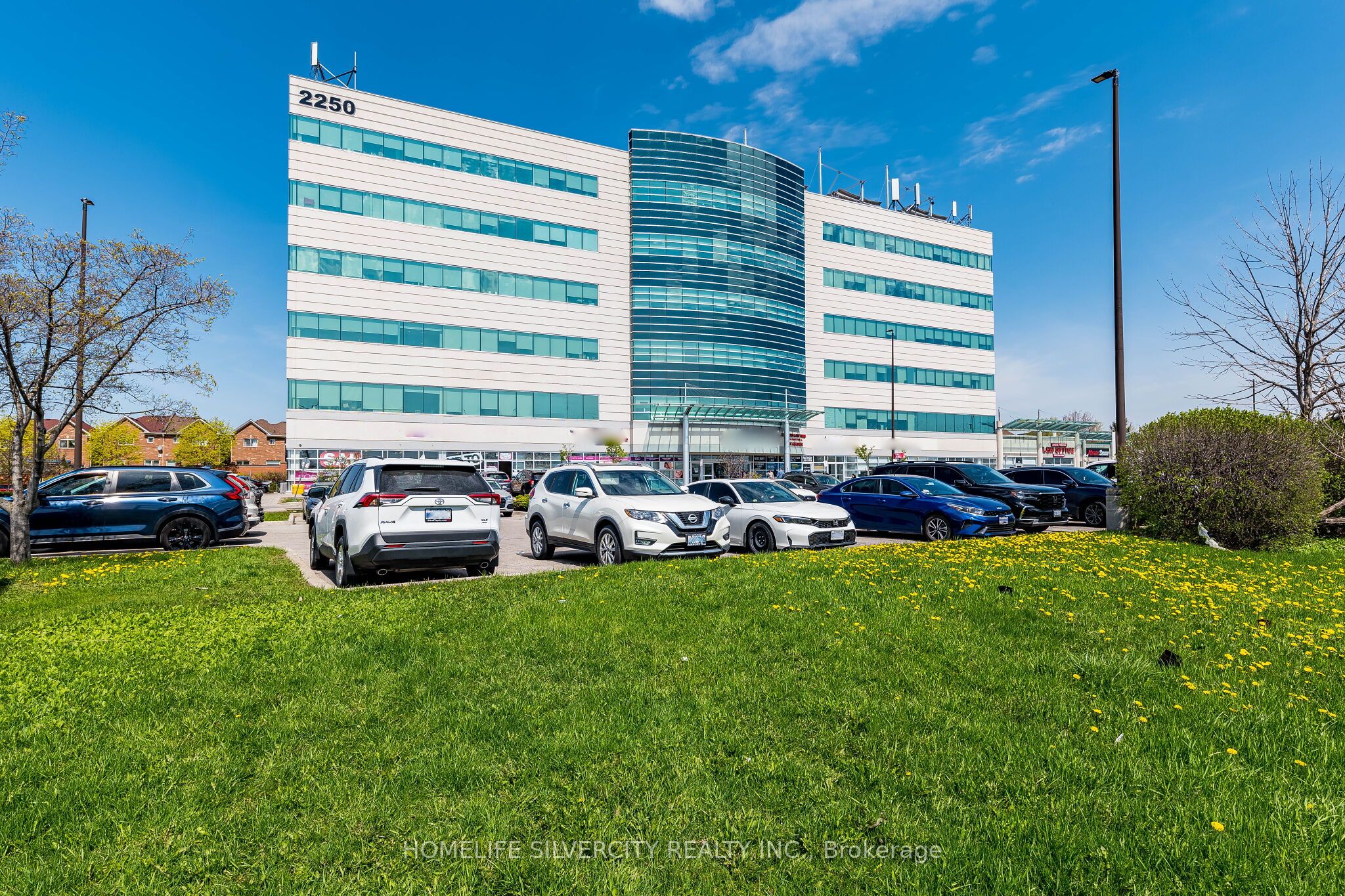 302-2250 Bovaird Drive E, Brampton, ON, L6R 0W3