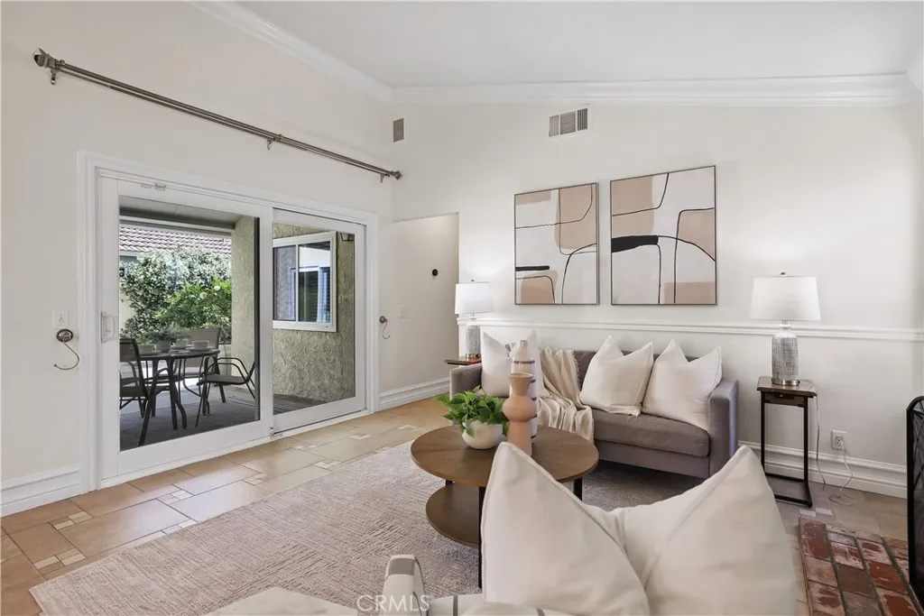 Additional image 9 of 270 S Raspberry Ln, Anaheim Hills, CA 92808