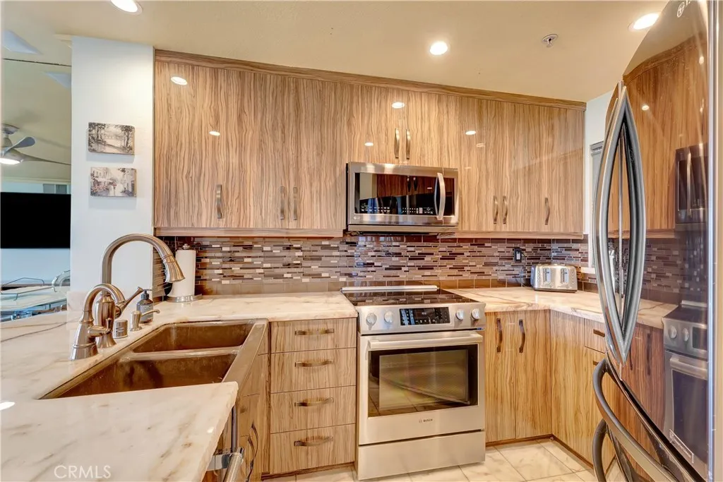 Additional image 8 of 1200 Pacific Coast Highway Unit 209, Huntington Beach, CA 92648