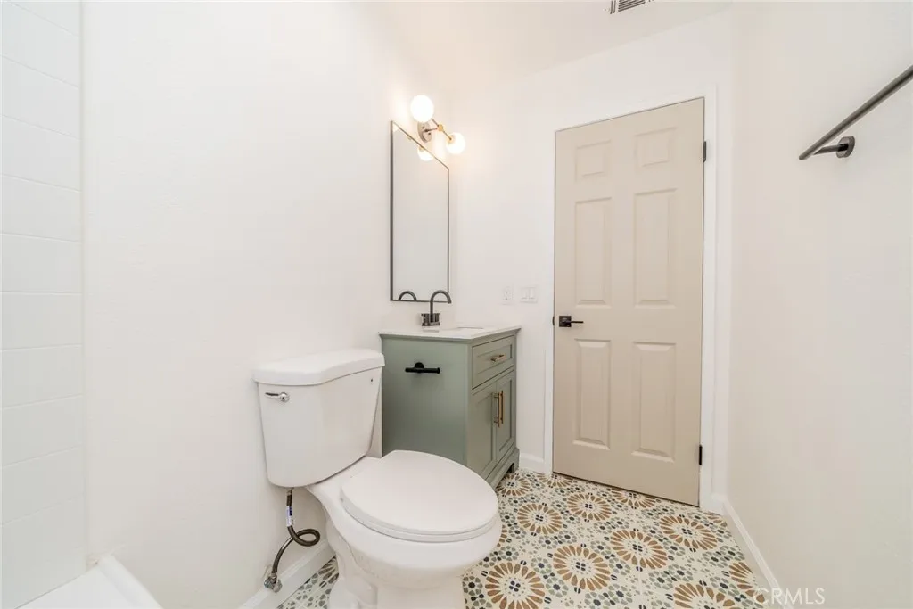 Additional image 54 of 555 N Chestnut Ave, Rialto, CA 92376
