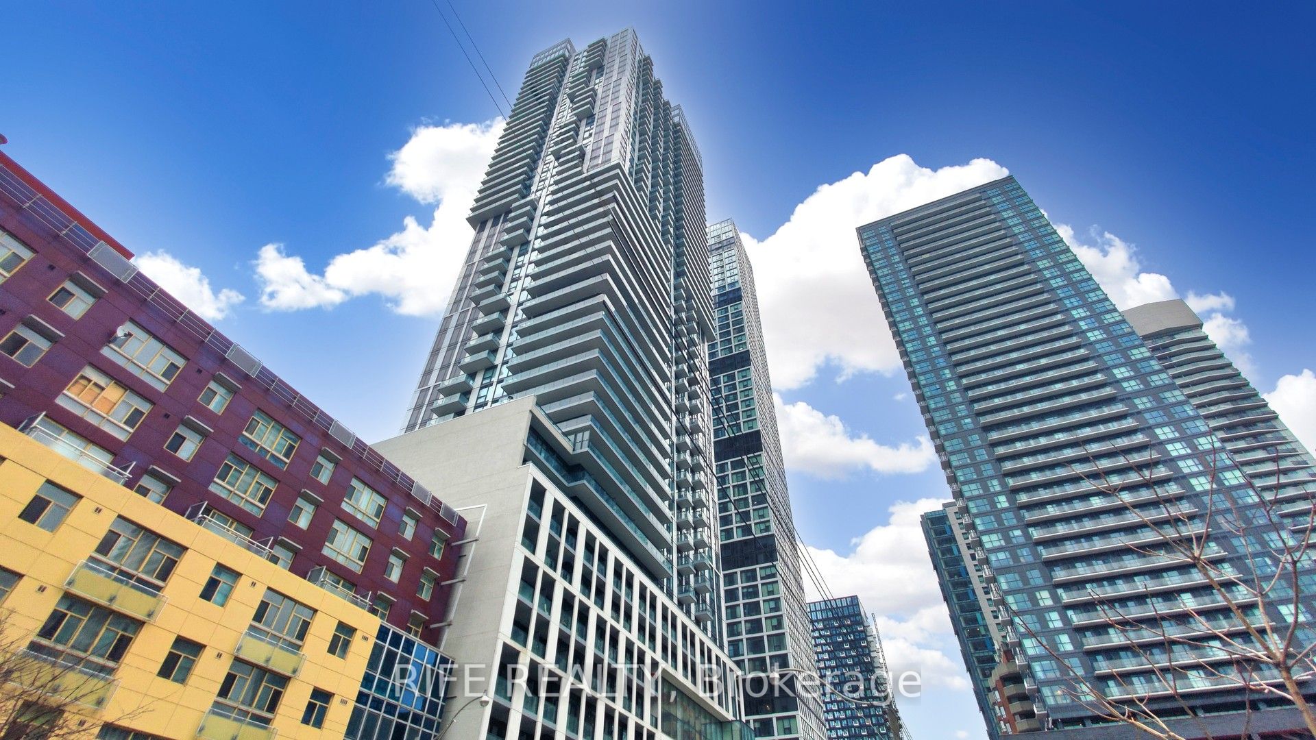 830-251 Jarvis Street, Toronto, ON, M5B 0C3