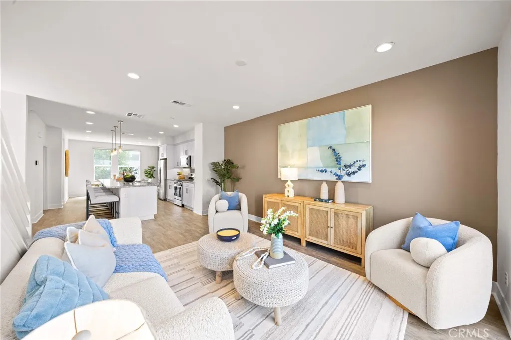 Additional image 29 of 645 W 17th St, Costa Mesa, CA 92627