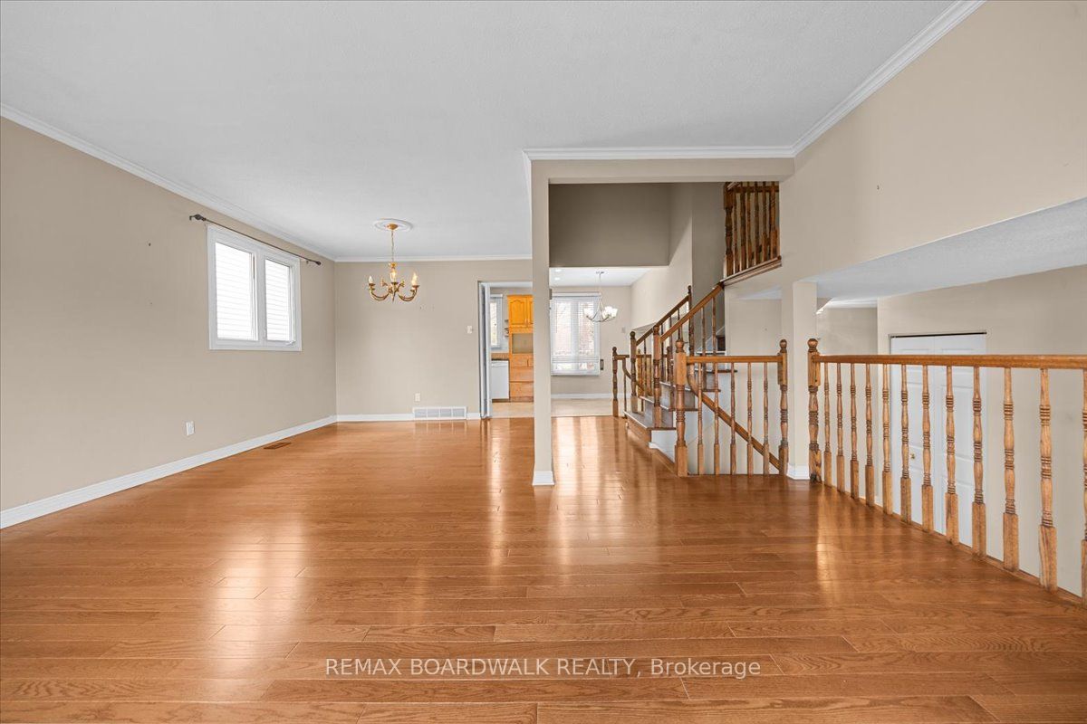 1195 St Jerome Crescent, Ottawa, ON, K1C 2A7 photo 5