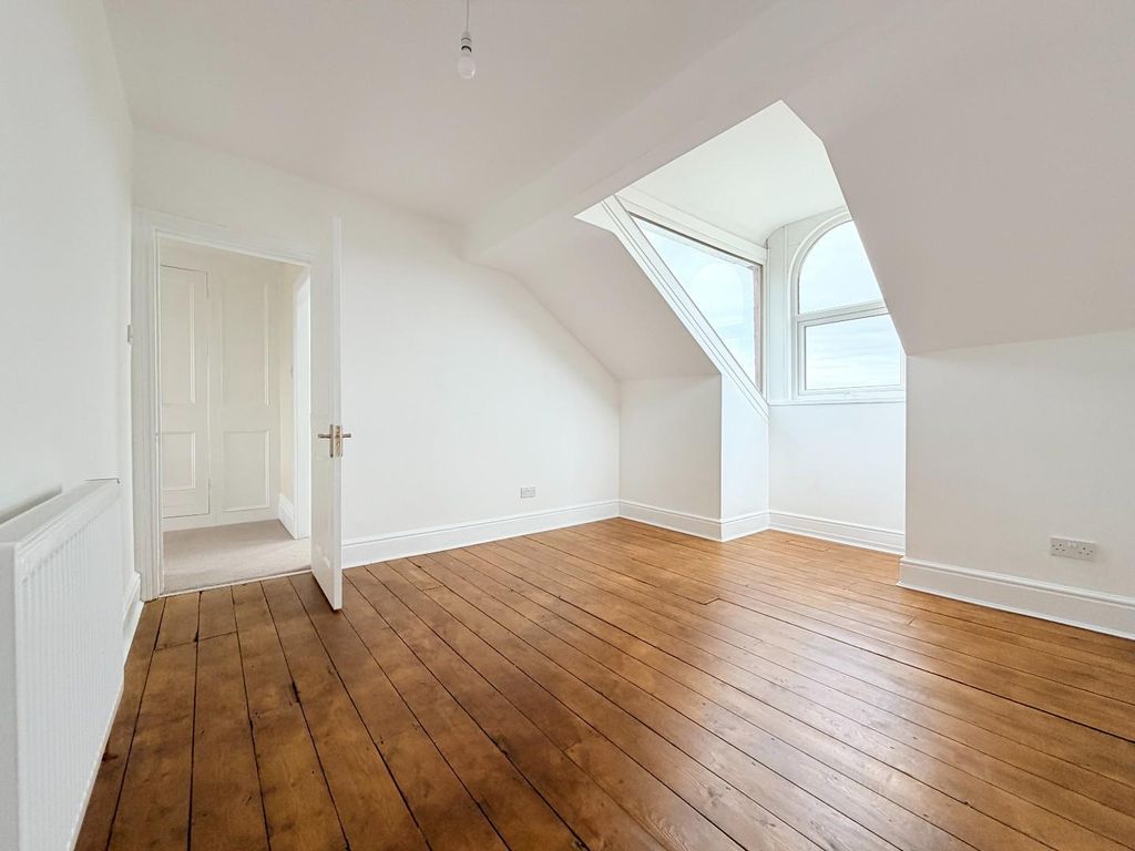 Additional image 41 of 5 bed semi-detached house for saleHutton Avenue, Hartlepool TS26