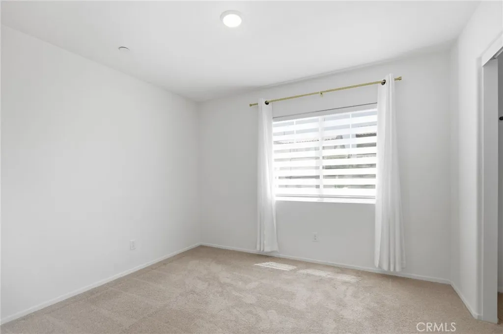 Additional image 9 of 32806 Crown Point Ln, Lake Elsinore, CA 92530