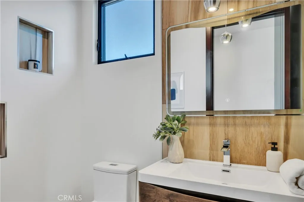 Additional image 108 of 332 Avenue E, Redondo Beach, CA 90277
