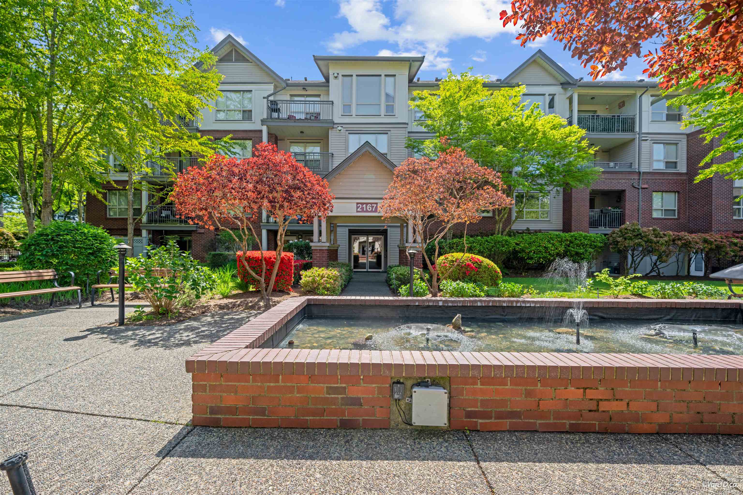 Additional image 2 of 305-2167 152 Street, Surrey, BC, V4A 4P1