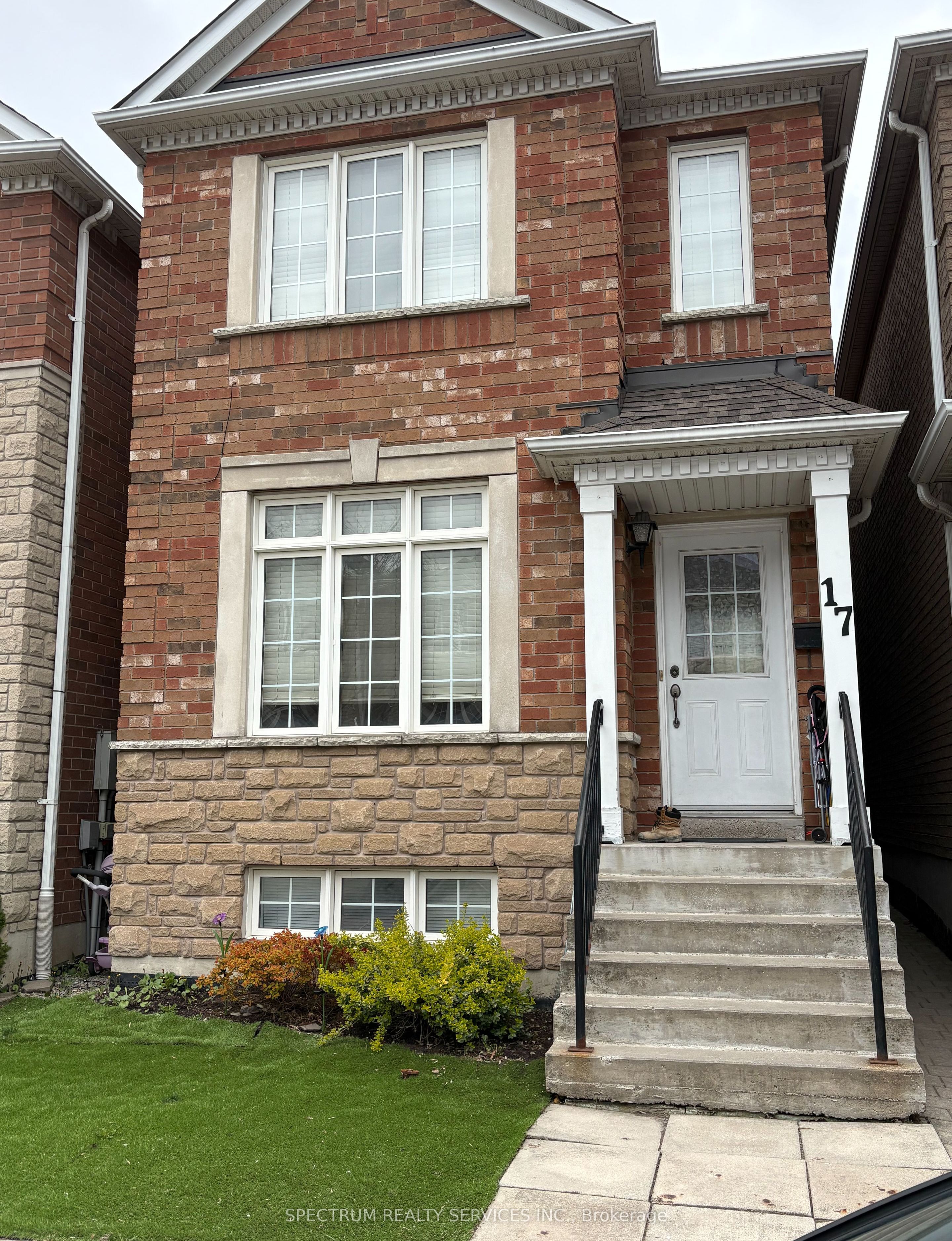 17 Estoril Terrace, Toronto, ON, M6N 5E1