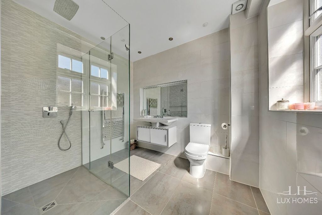 Additional image 34 of 7 bed detached house for saleParkstone Avenue, Emerson Park RM11