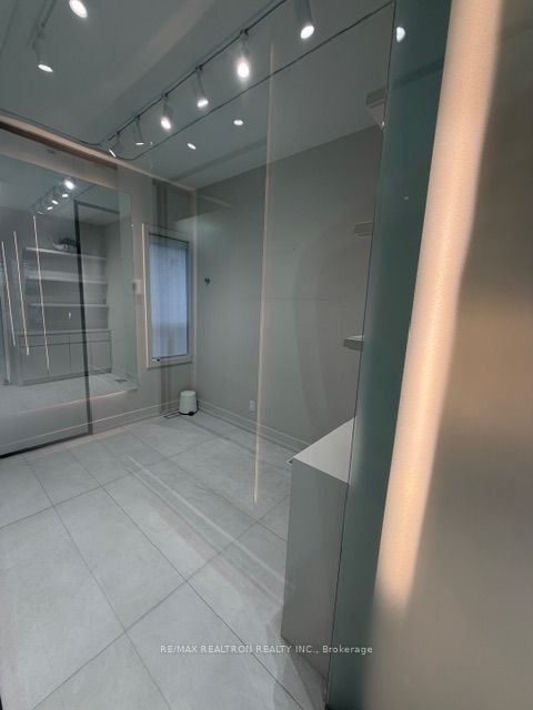 Additional image 6 of 3355 Yonge Street, Toronto, ON, M4N 2M6