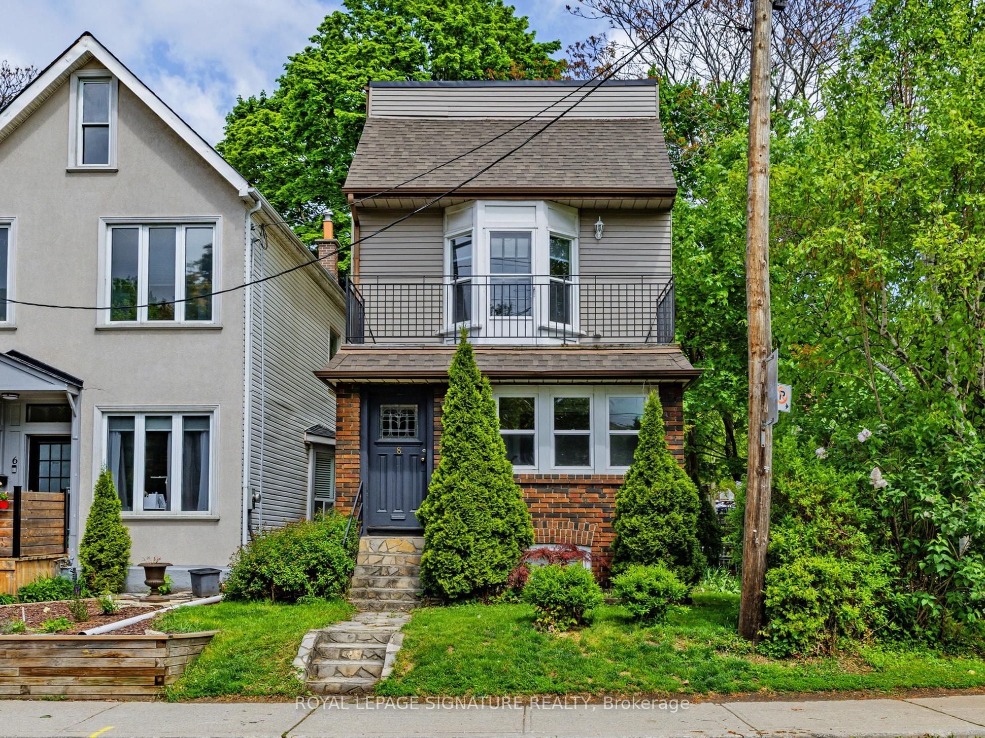 8 Fairford Avenue, Toronto, ON, M4L 2J6