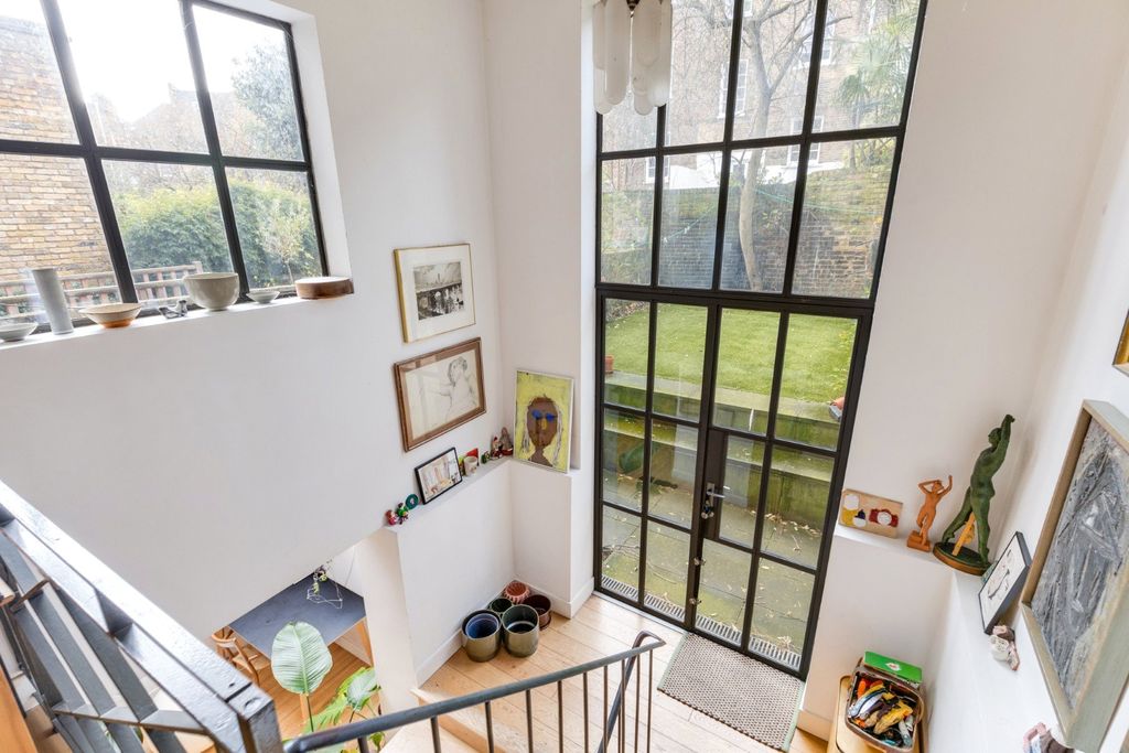 Additional image 6 of 6 bed terraced house for saleAlbert Street, Camden, London NW1