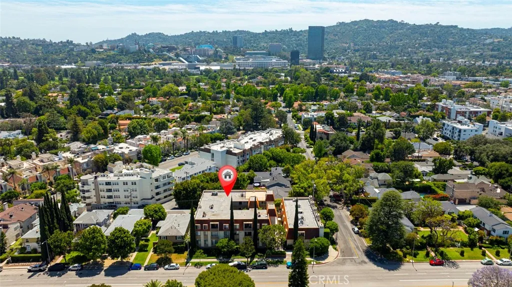 10470 Riverside Dr Unit 102, Toluca Lake, CA 91602