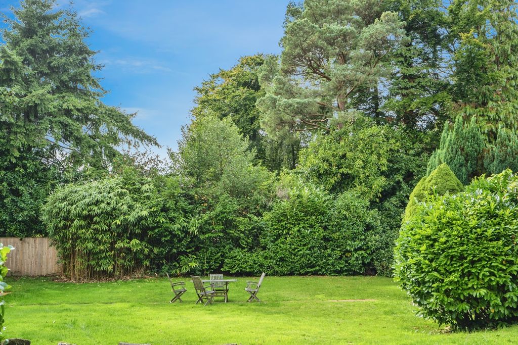Additional image 9 of 1 bed flat for saleTower Road, Hindhead, Surrey GU26