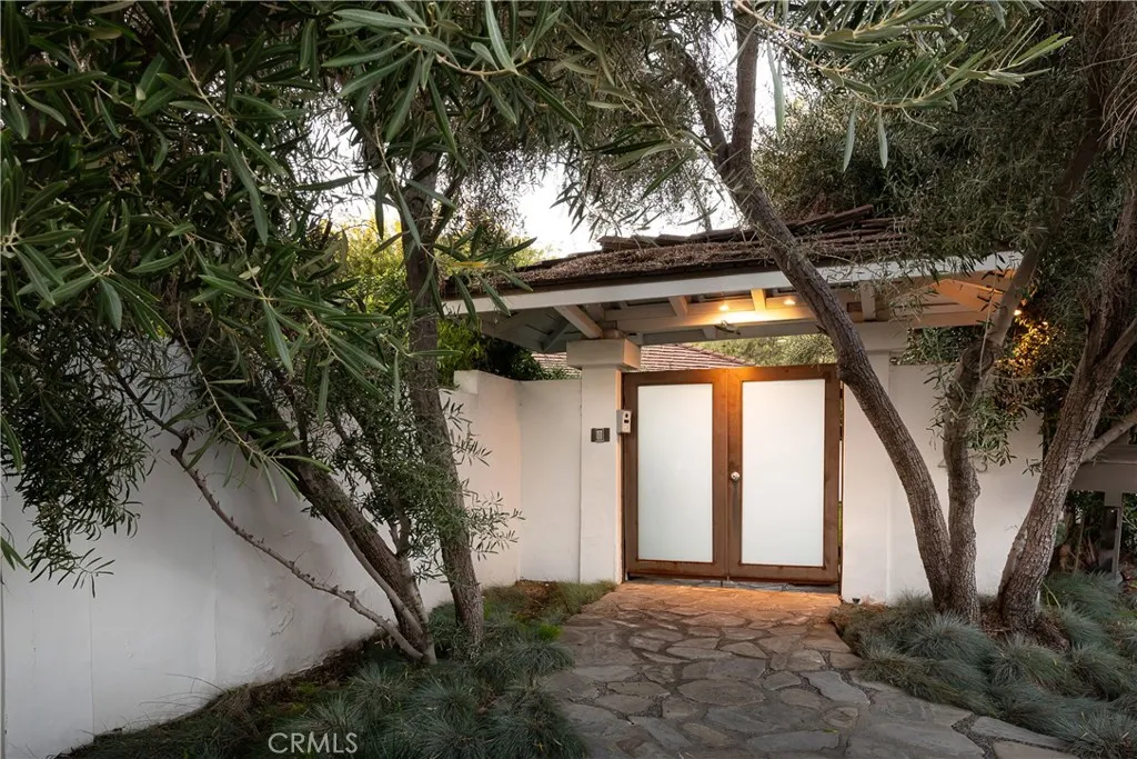 Additional image 4 of 4173 Regal Oak Dr, Encino, CA 91436