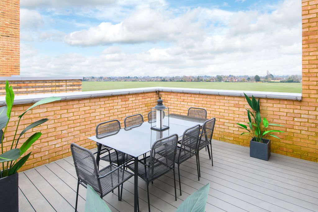 Additional image 6 of 3 bed flat for sale"The Courtyard" at Darwin Green, Huntingdon Road, Cambridge CB3