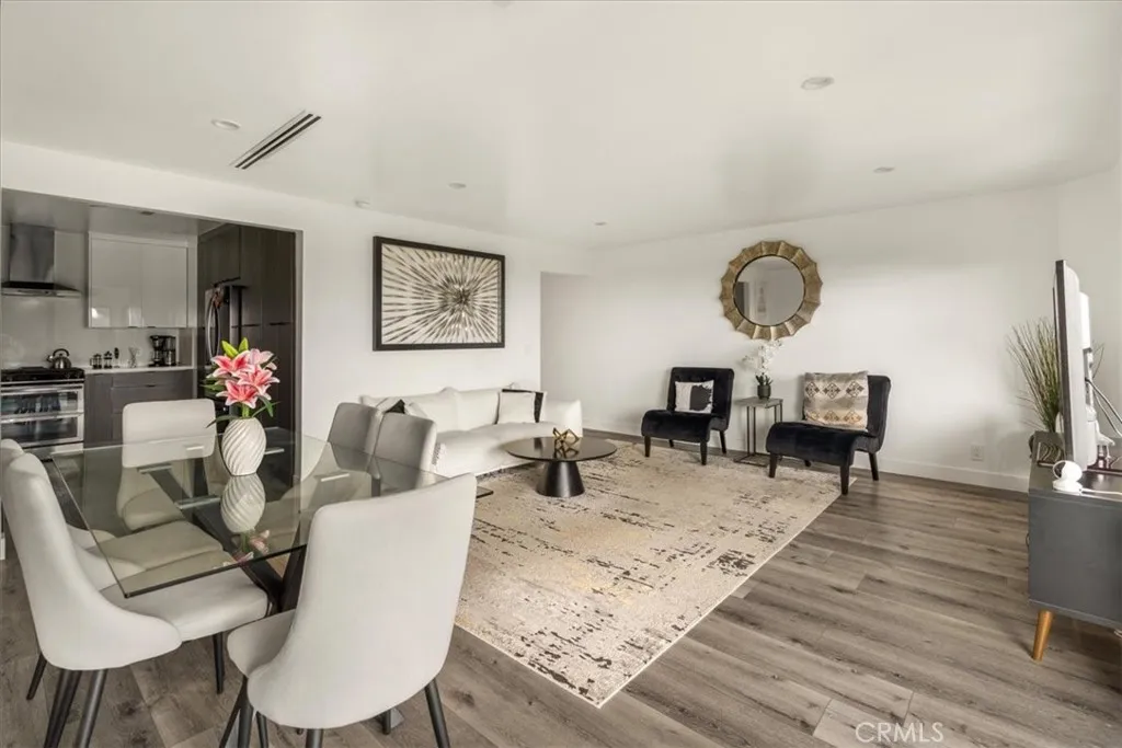 8960 Crescent, Los Angeles, CA 90046 photo 4