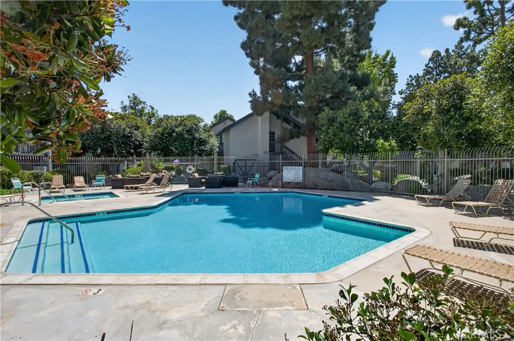 60 Orange Blossom, Irvine, CA 92618