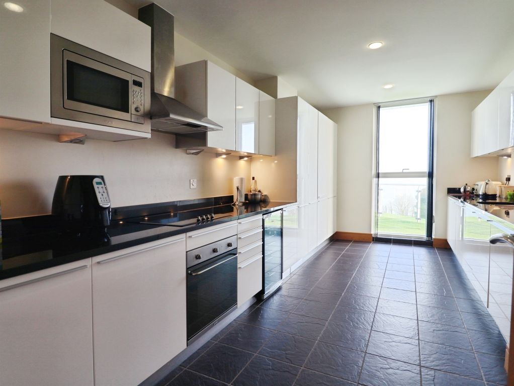 Additional image 5 of 2 bed flat for saleHayes Road, Sully, Penarth CF64