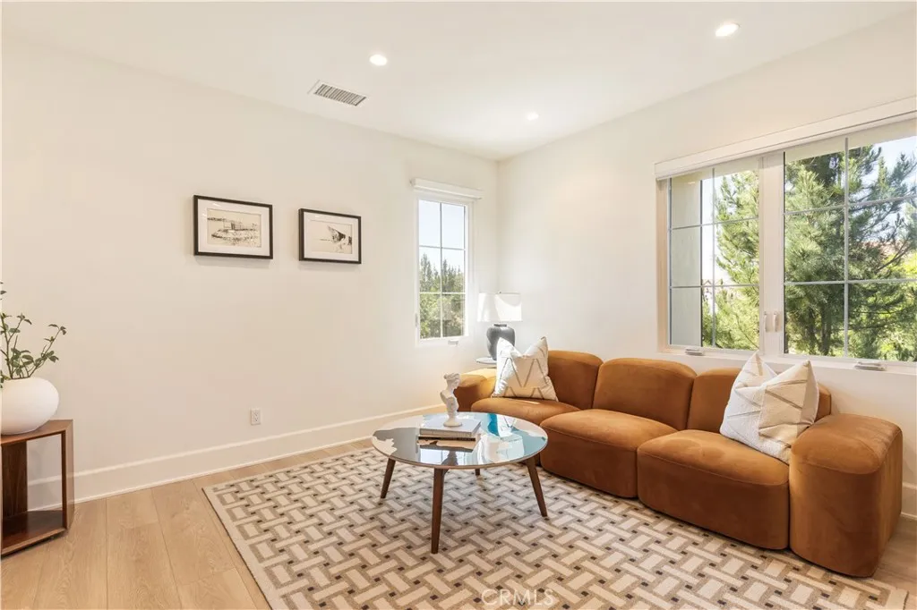 Additional image 13 of 135 Statura, Irvine, CA 92602