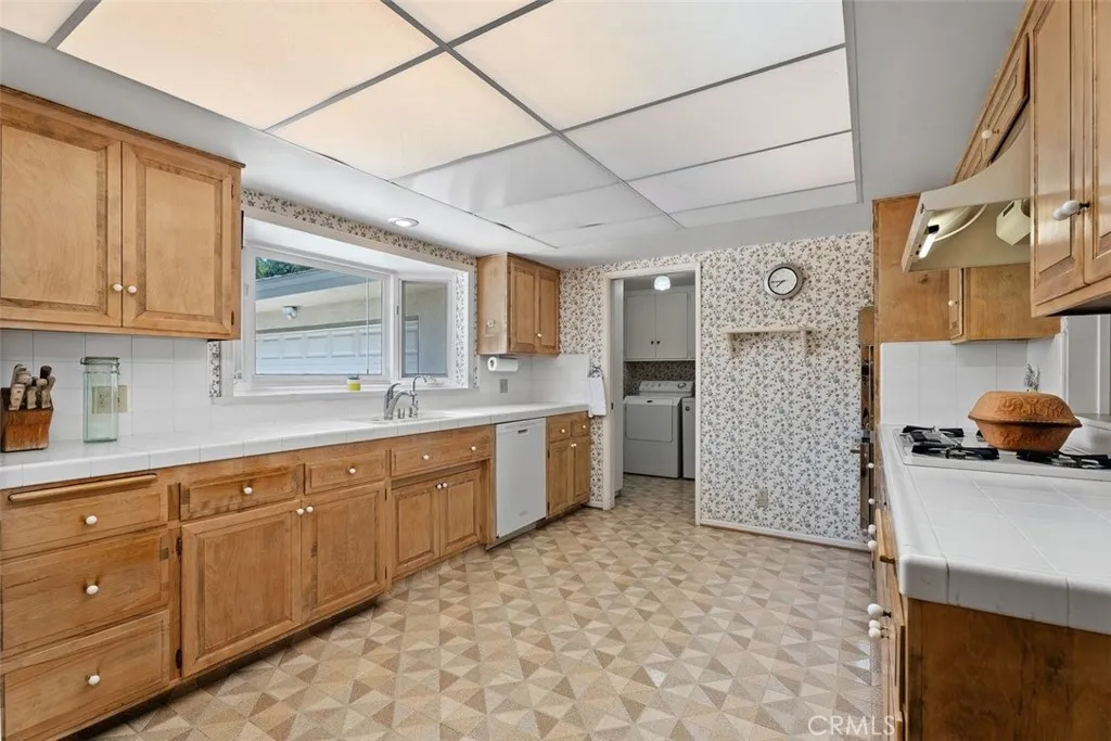 Additional image 18 of 807 Dorothy Lane, Fullerton, CA 92831