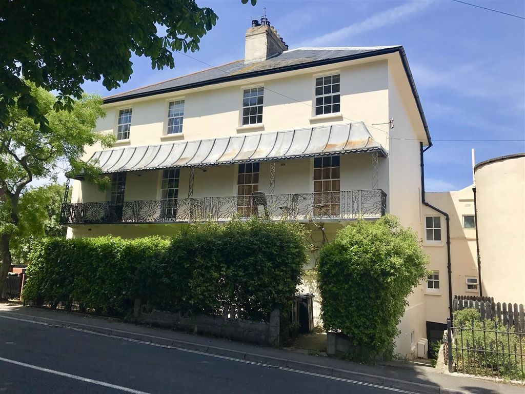 2 bed flat for saleWyke Road, Weymouth DT4