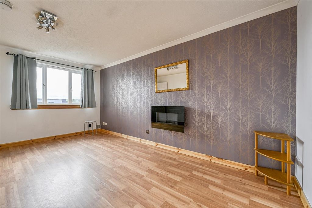 Additional image 3 of 2 bed flat for saleGlengarry Road, Inverness IV3