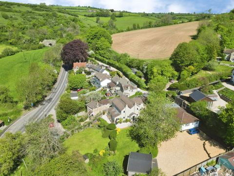Fossway, Dunkerton, Bath BA2