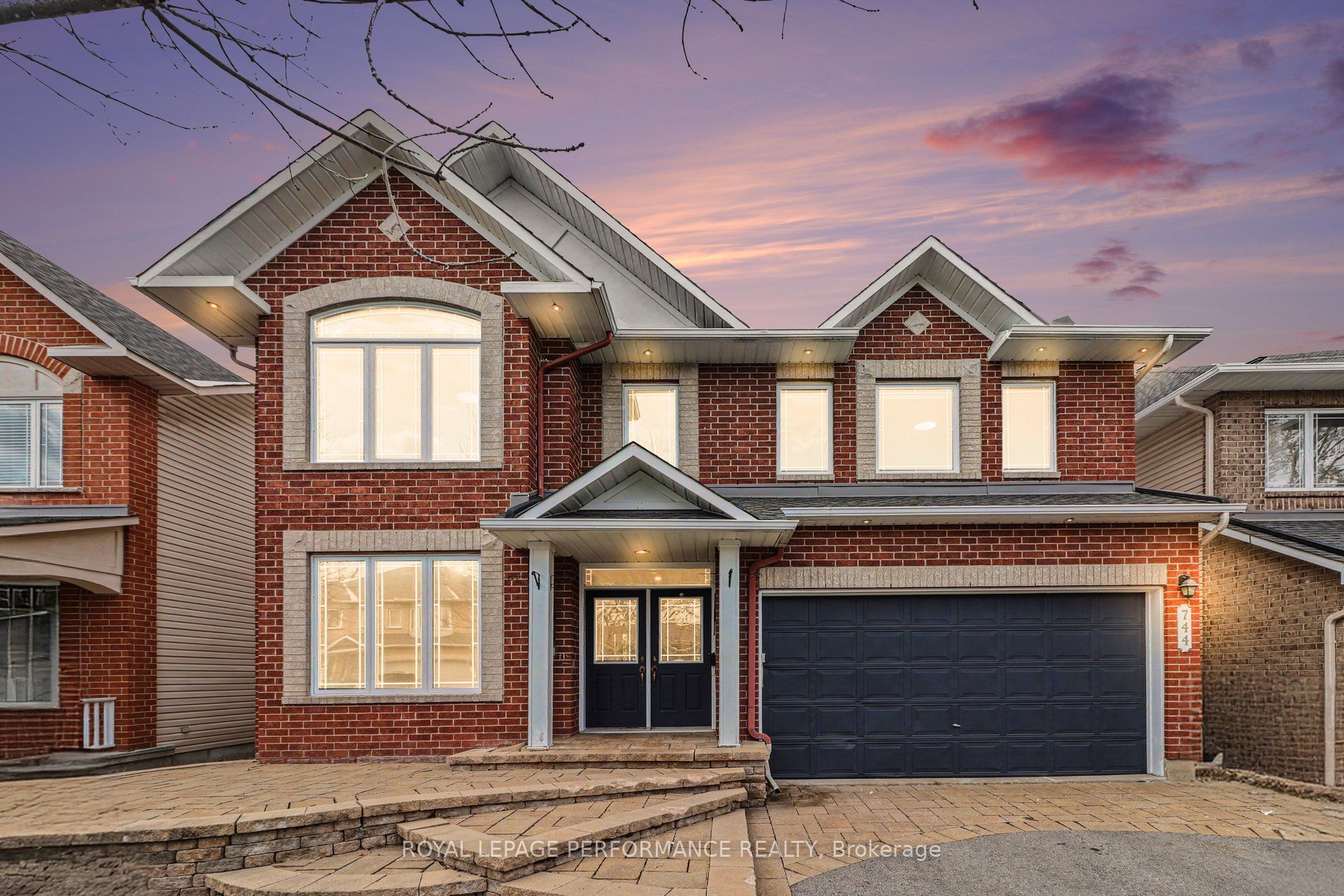 744 Larcastle Circle, Ottawa, ON, K4A 4Z2