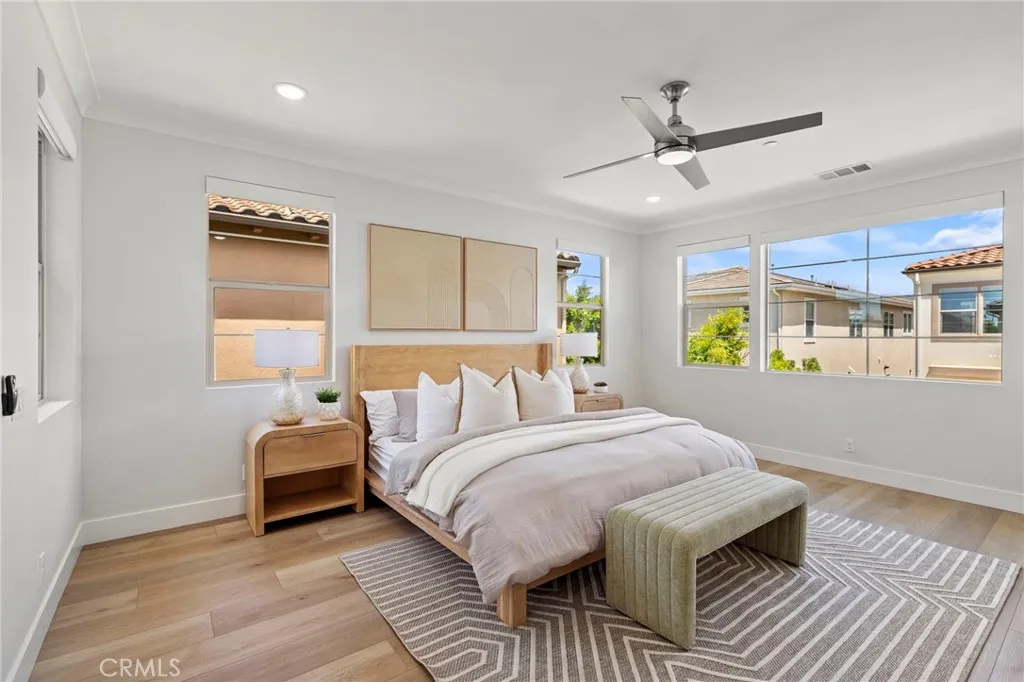 Additional image 102 of 53 Lunar, Irvine, CA 92618