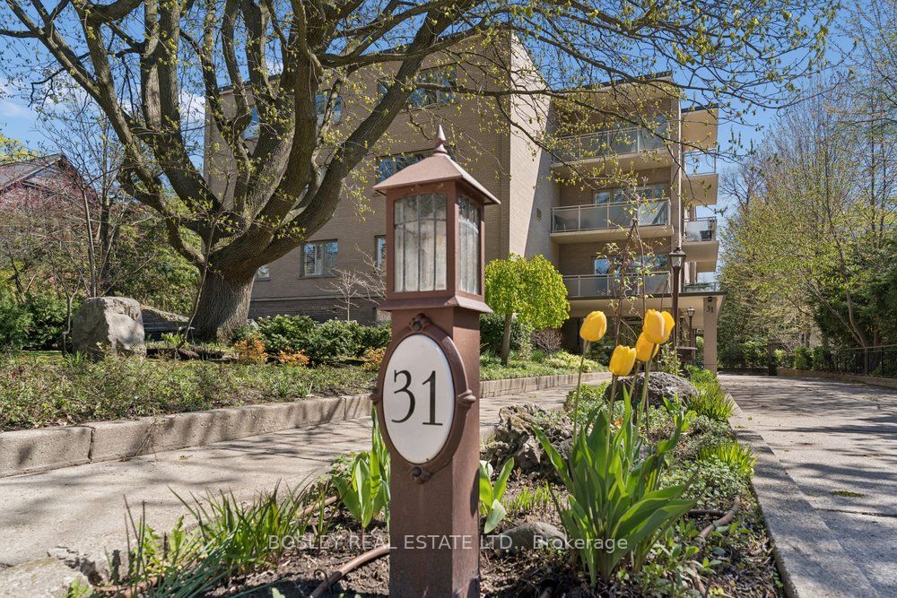 303-31 Rosedale Road, Toronto, ON, M4W 2P5