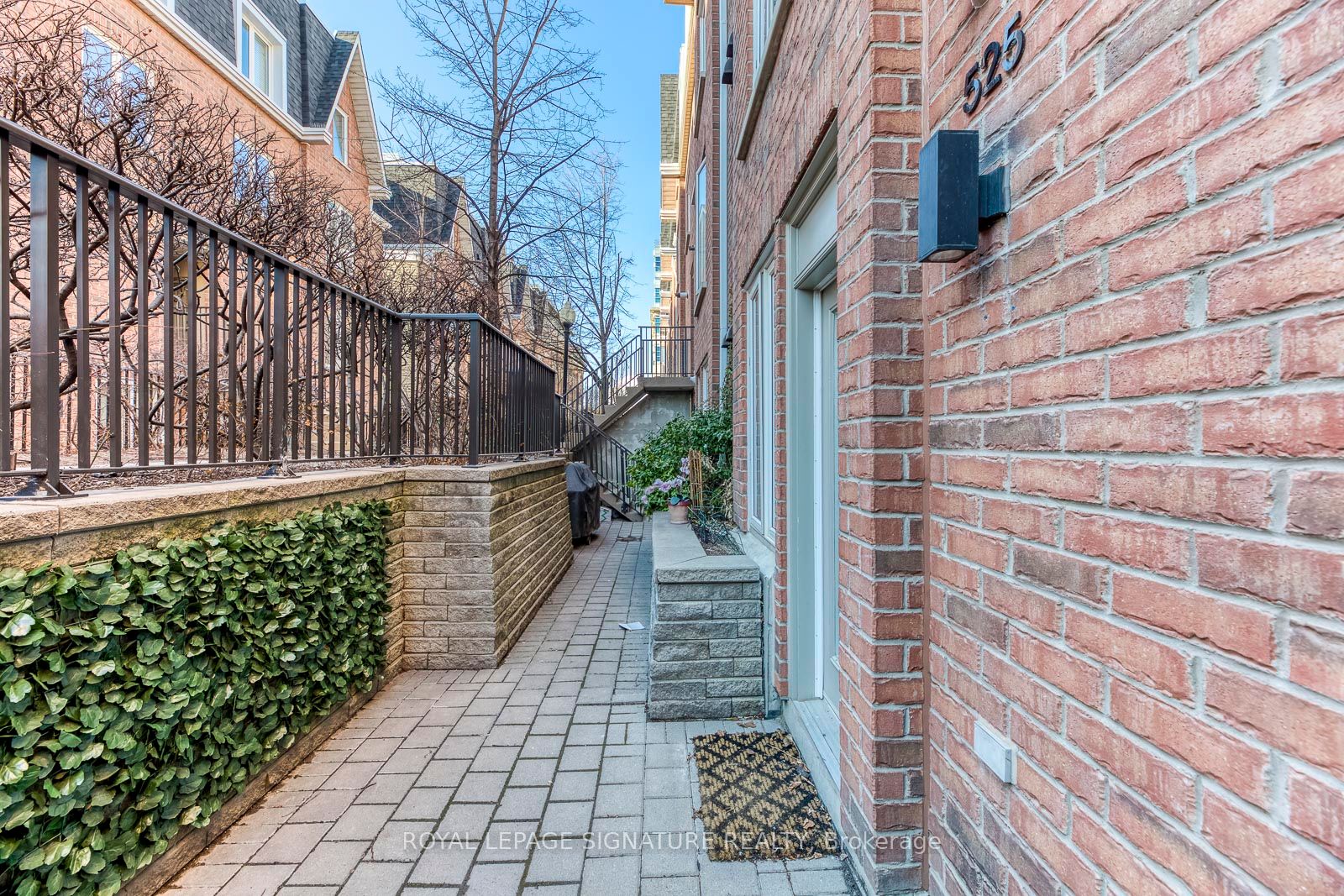 Additional image 4 of 525-10 Douro Street, Toronto, ON, M6K 3M4