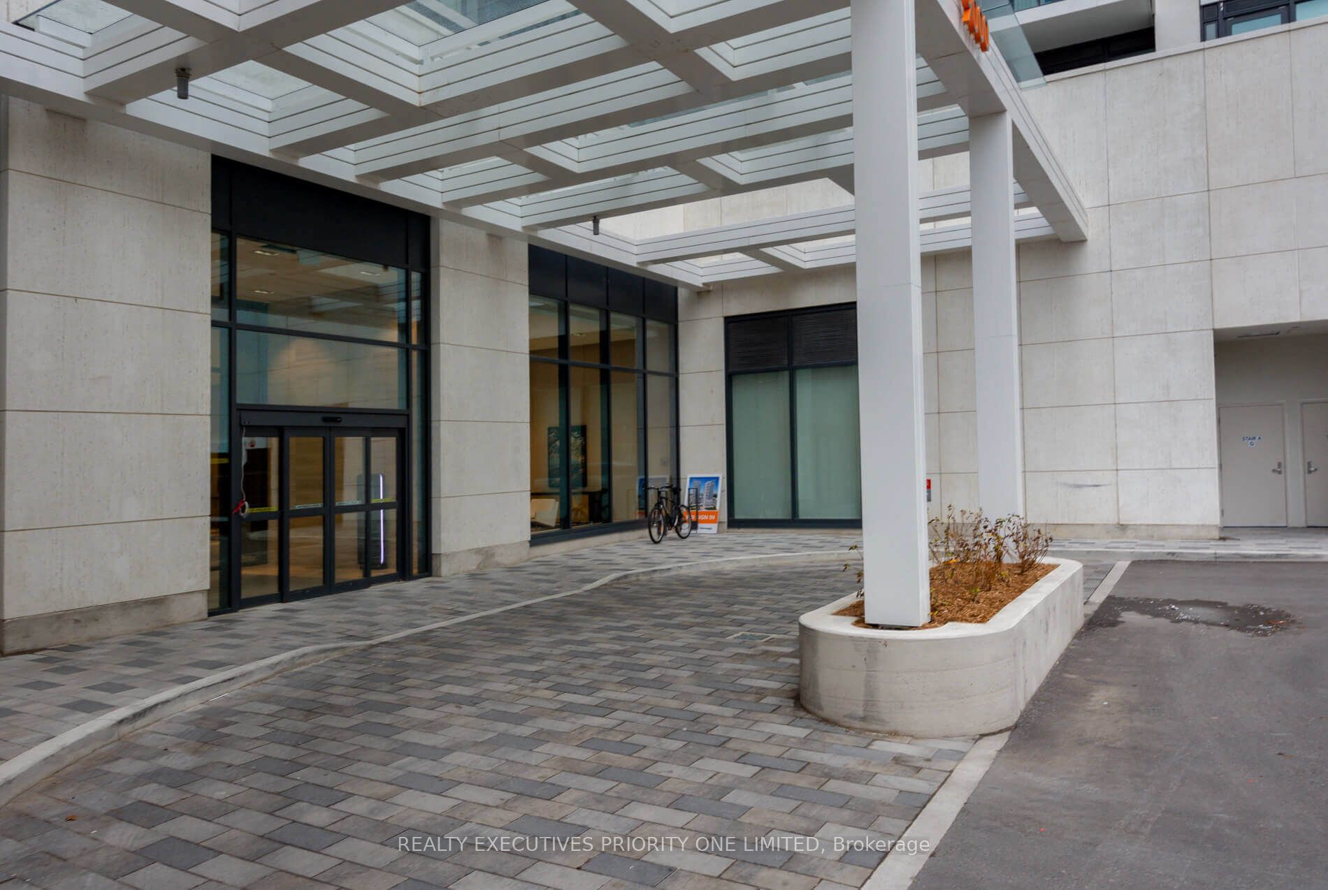 Additional image 4 of 519-9000 Jane Street, Vaughan, ON, L4K 2M9