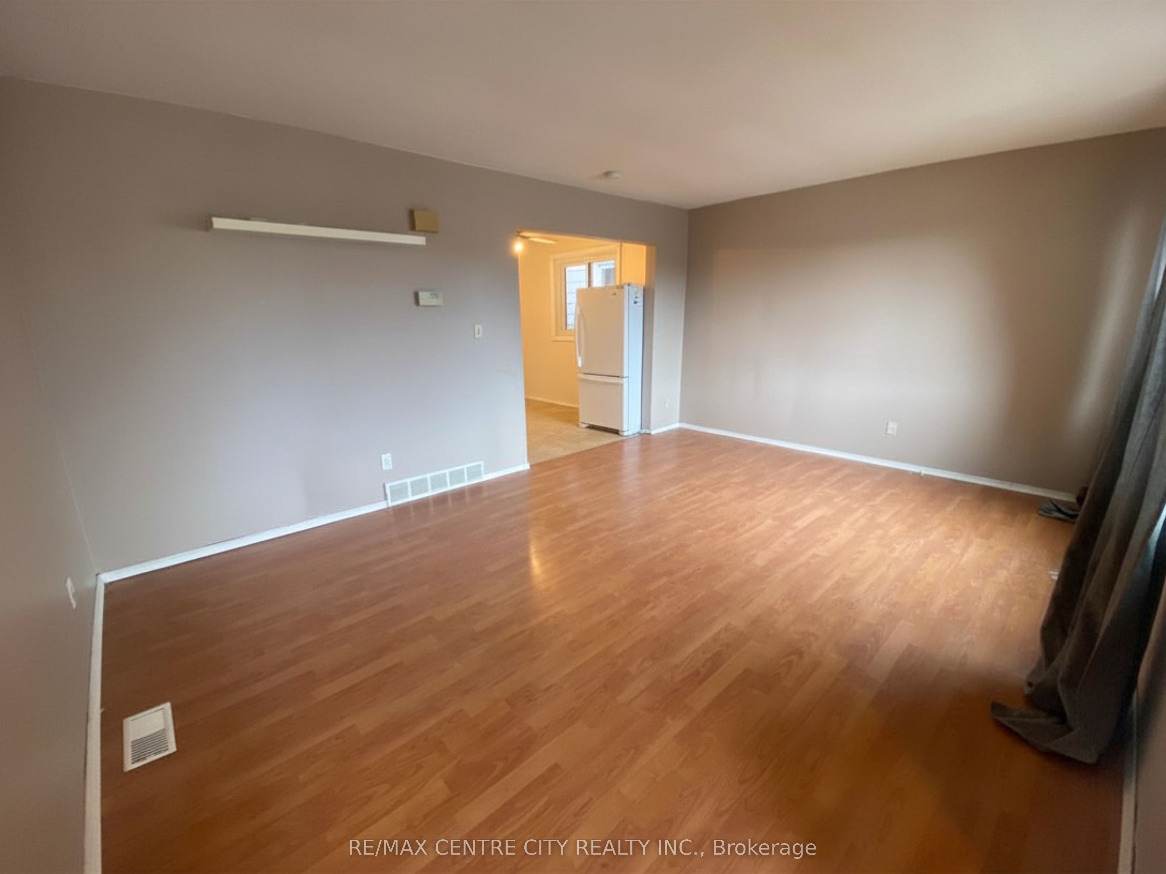 186 Centre Street, St. Thomas, ON, N5R 3A4 photo 5