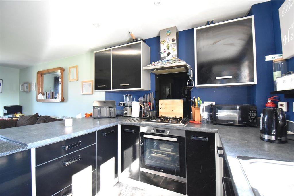 Additional image 6 of 2 bed flat for saleTop Floor Modern Apartment, Snowberry Walk, St George BS5