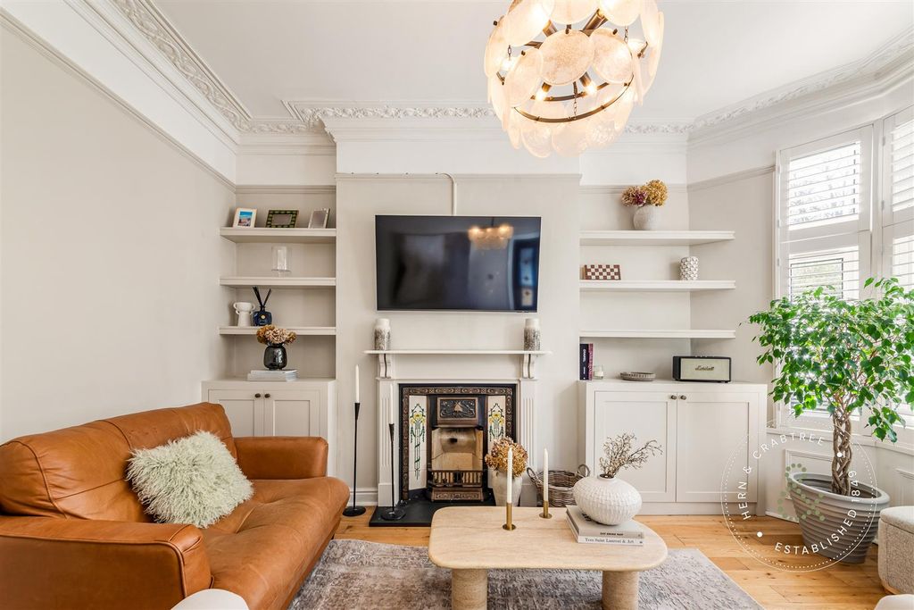 Additional image 4 of 2 bed flat for saleLlandaff Road, Pontcanna, Cardiff CF11