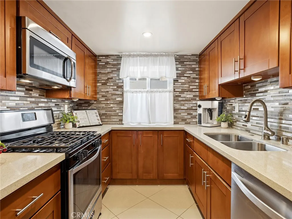 Additional image 39 of 557 E San Jose Avenue Unit 7, Burbank, CA 91501