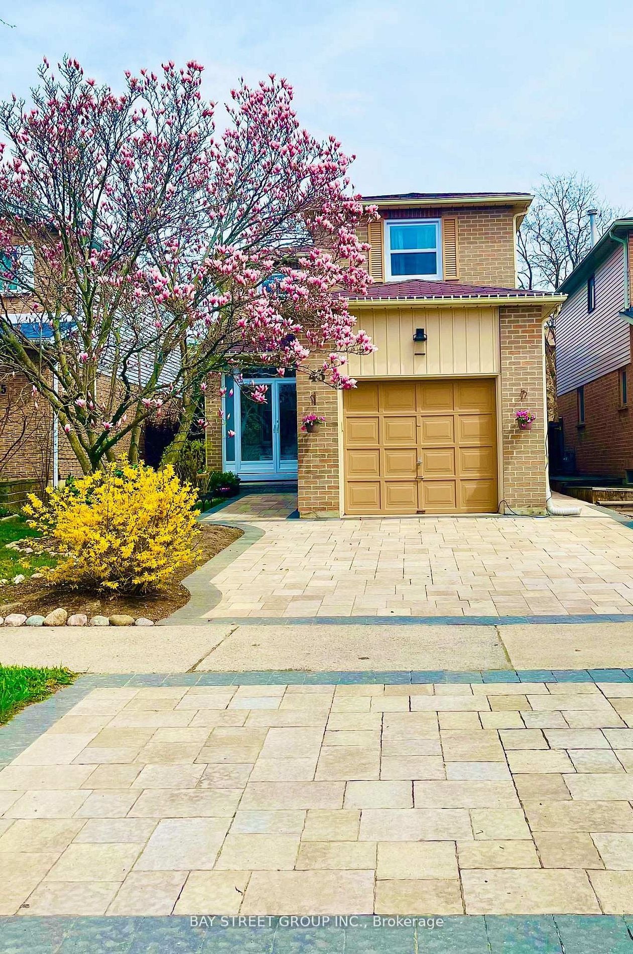 43 Bluesky Crescent, Richmond Hill, ON, L4C 8J2