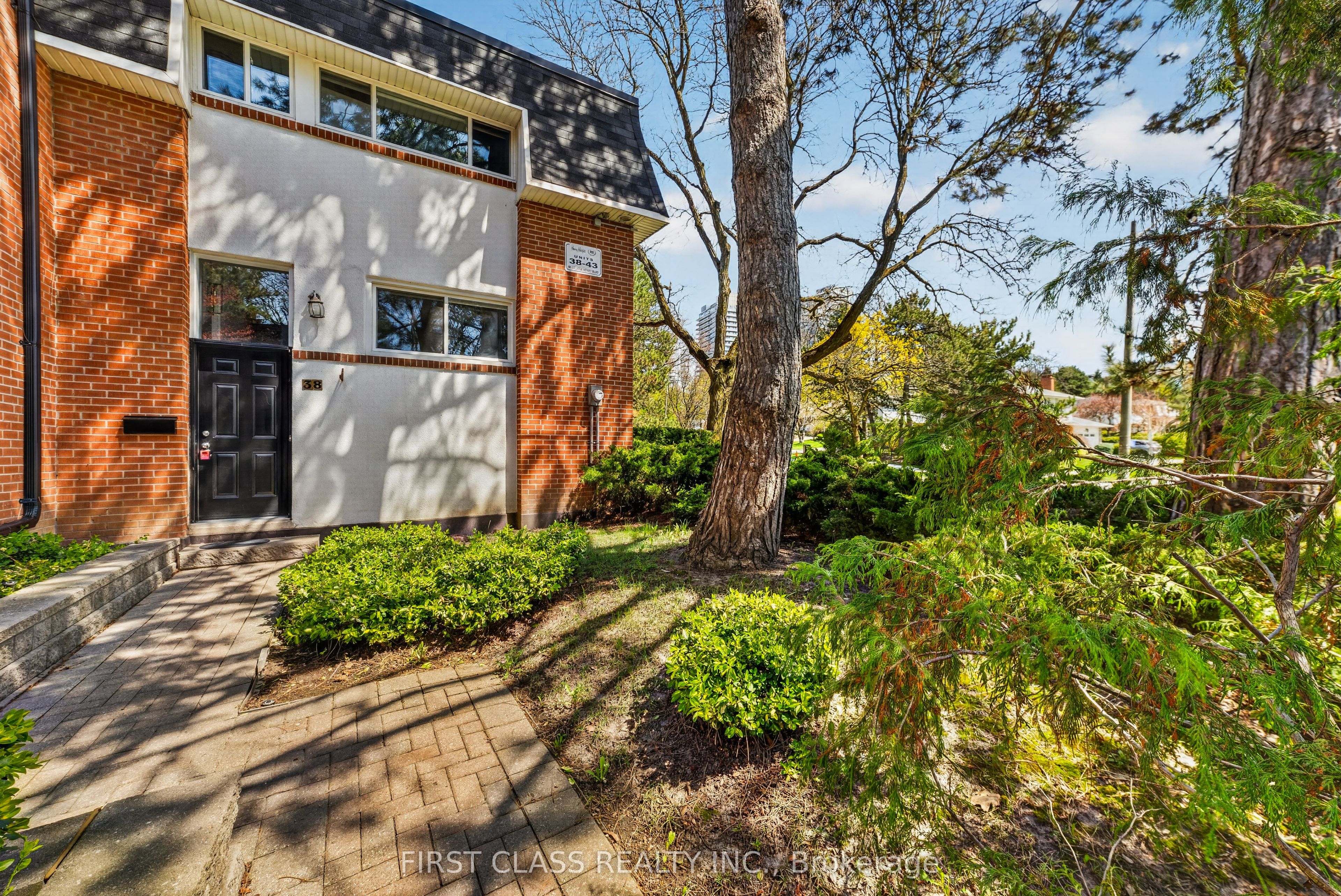 38-96 George Henry Boulevard, Toronto, ON, M2J 1E7