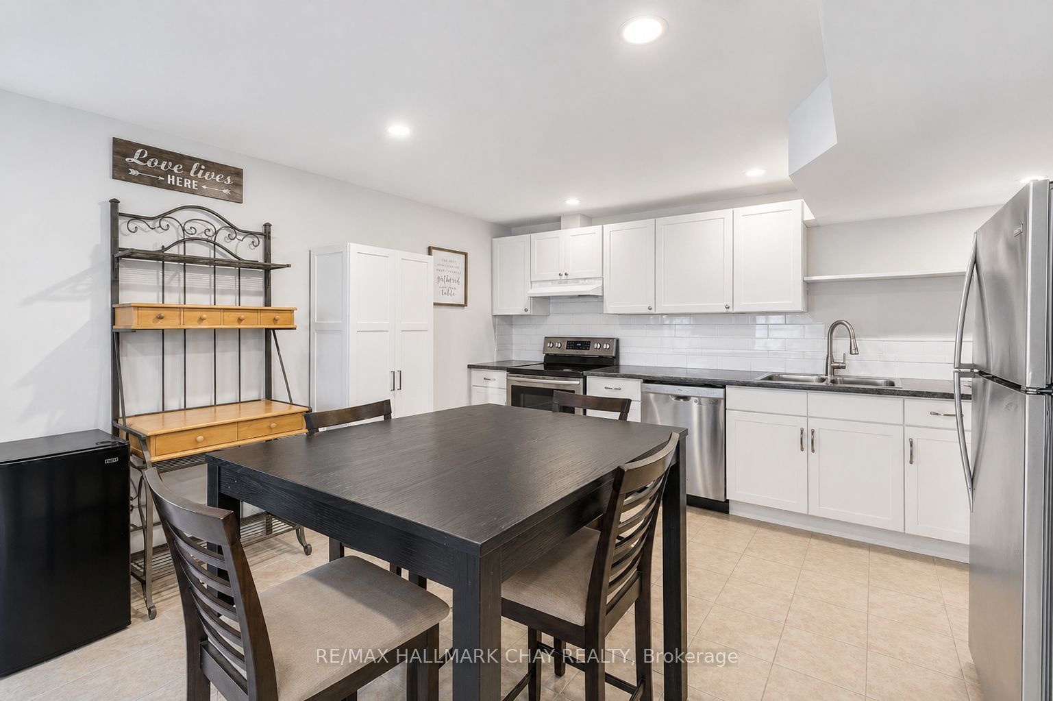 Additional image 4 of Lower-196 Country Lane, Barrie, ON, L4N 0W1