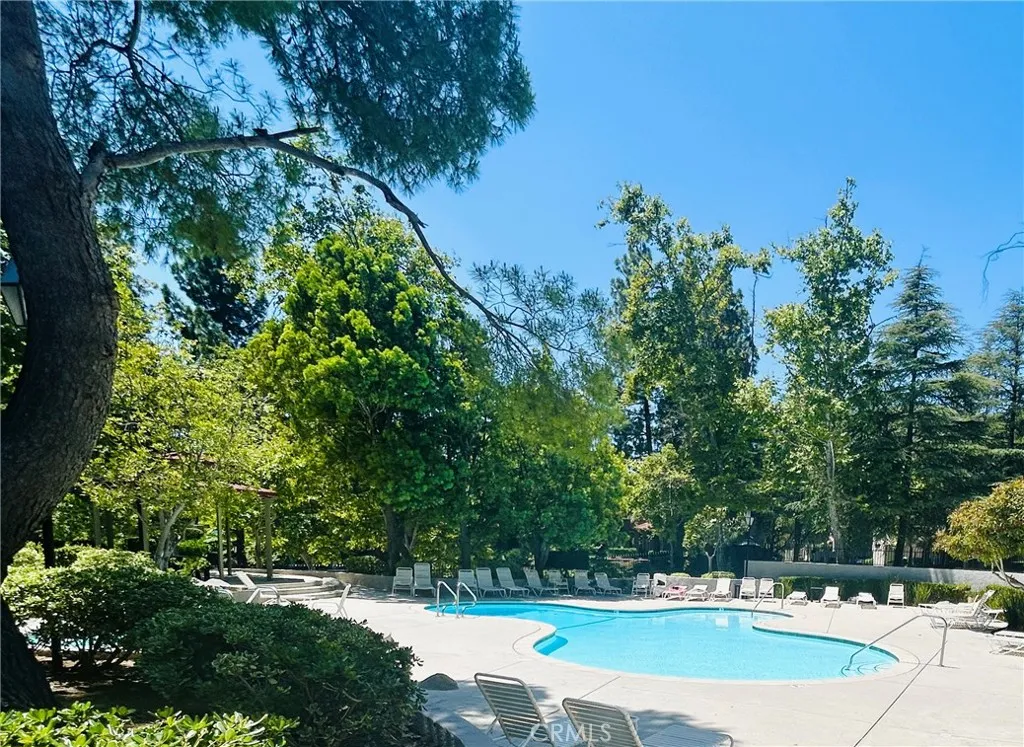 Additional image 126 of 197 Via Colinas, Thousand Oaks, CA 91362