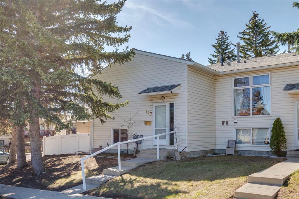 Additional image 2 of 117 Sabrina Way SW, Calgary, AB, t2w 4j4