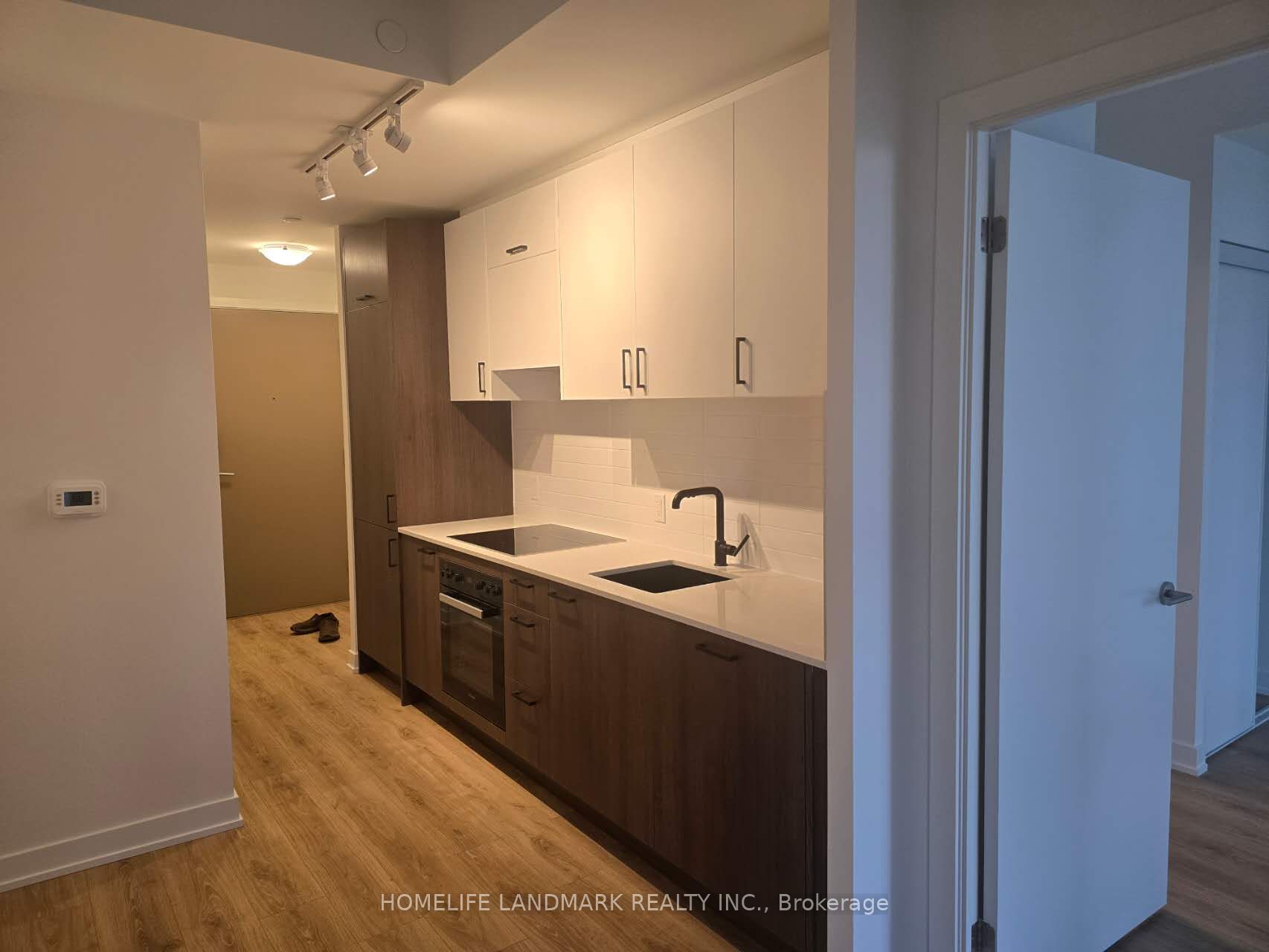 Additional image 3 of 2202-5 Quarrington Lane, Toronto, ON, M3C 0S5