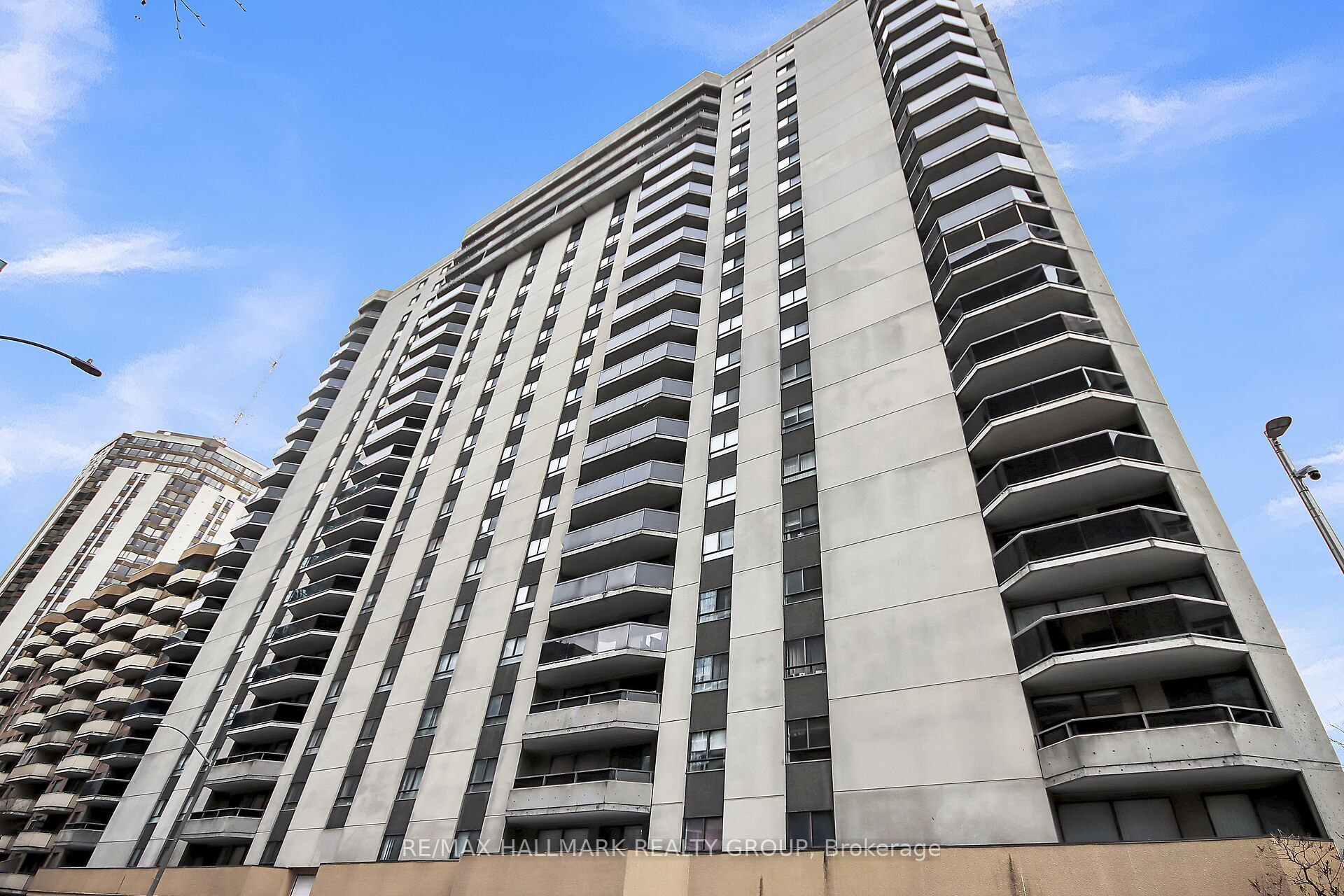 503-470 Laurier Avenue W, Ottawa, ON, K1R 7W9