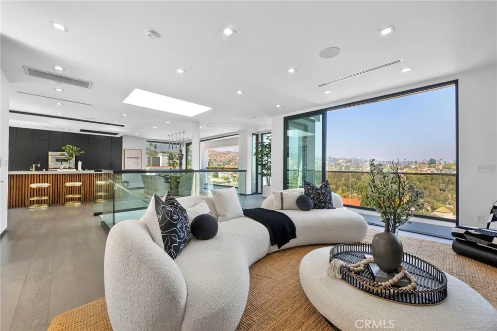 Additional image 71 of 2033 Glencoe Way, Los Angeles, CA 90068