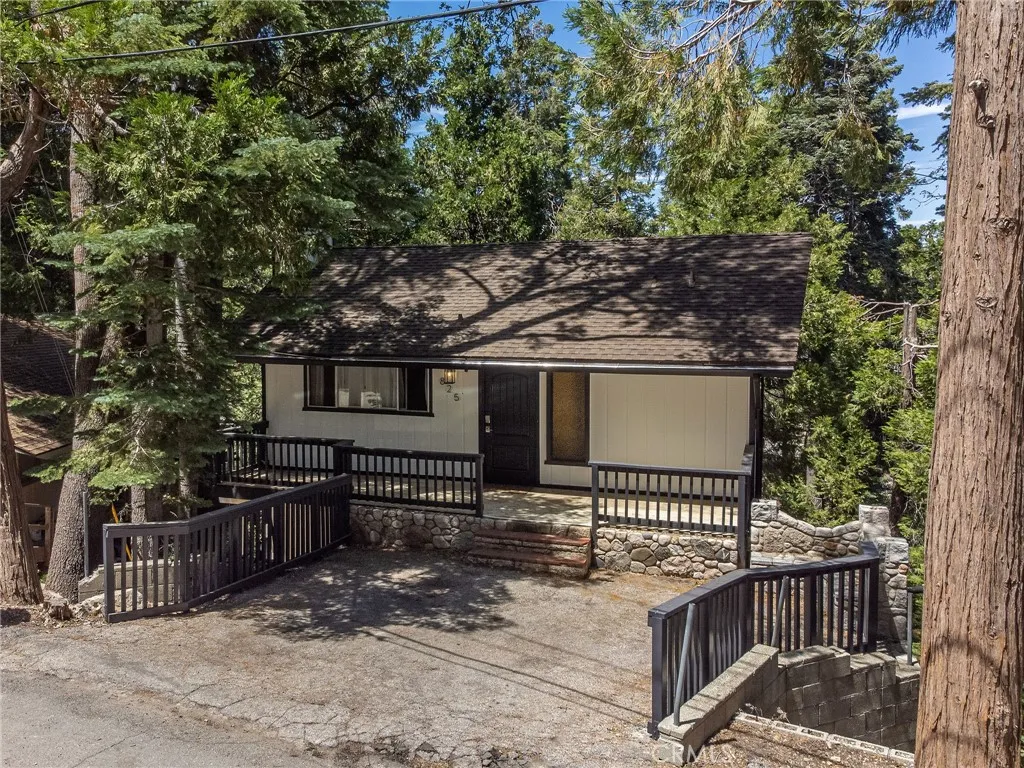 Additional image 29 of 825 Lake View Lane, Twin Peaks, CA 92391