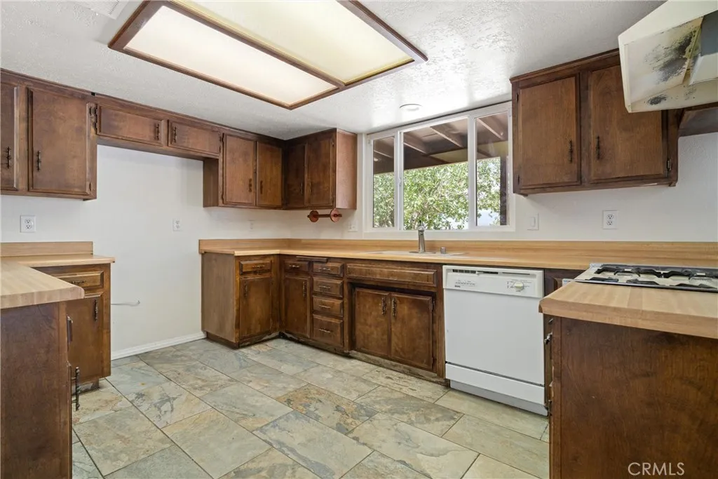 Additional image 19 of 7435 Poppy Blvd, California City, CA 93505