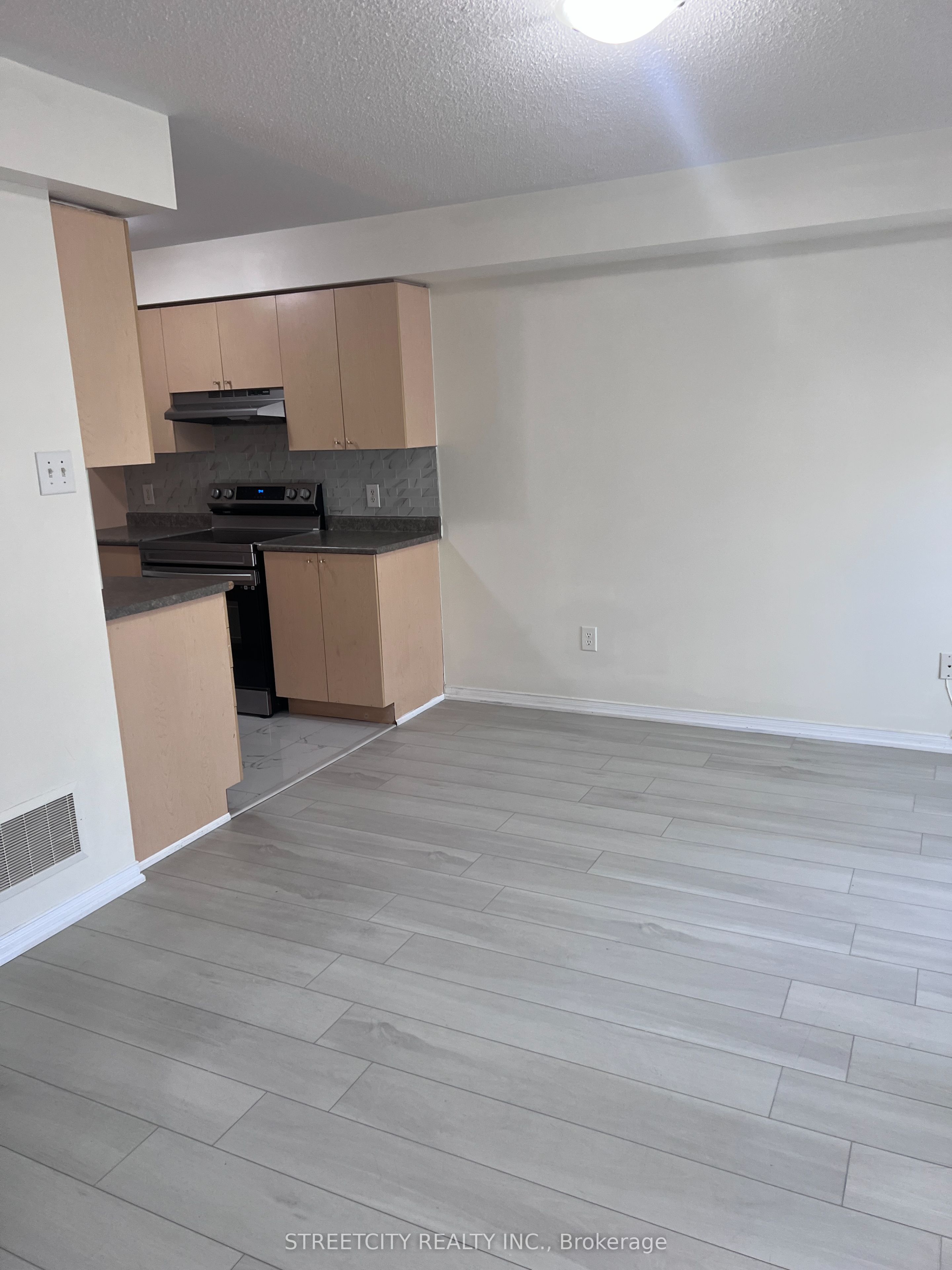 Additional image 6 of 329-4975 Southampton Drive, Mississauga, ON, L5M 8C5