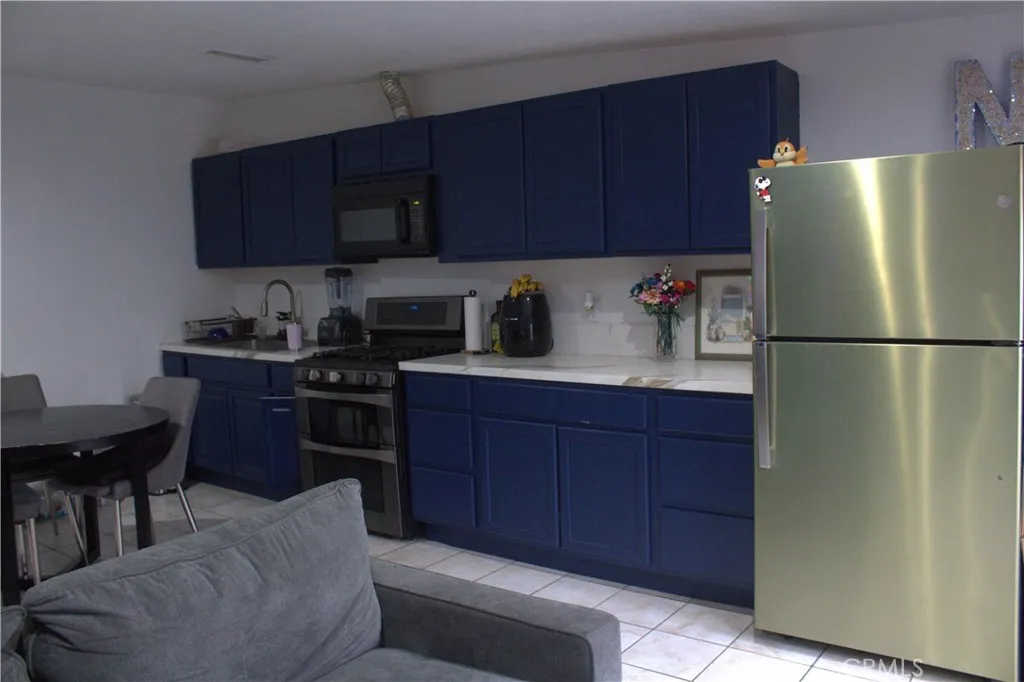 Additional image 45 of 11625 Gladstone Avenue, Sylmar, CA 91342