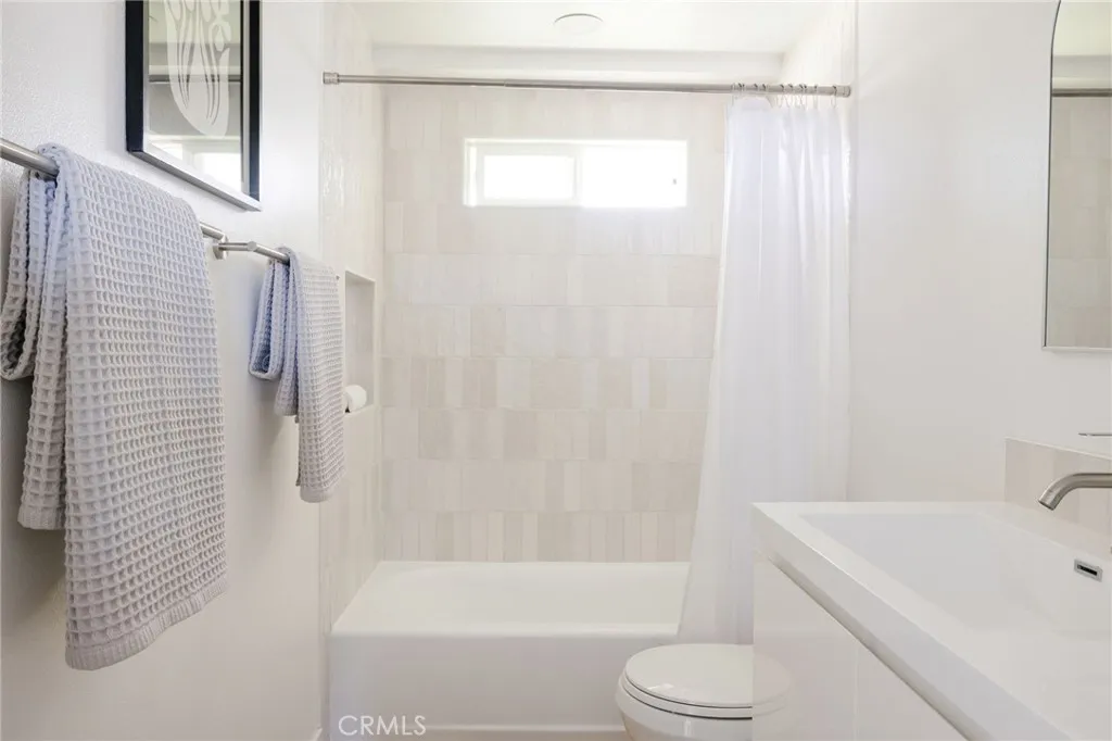 Additional image 33 of 2566 Oxford Ln, Costa Mesa, CA 92626